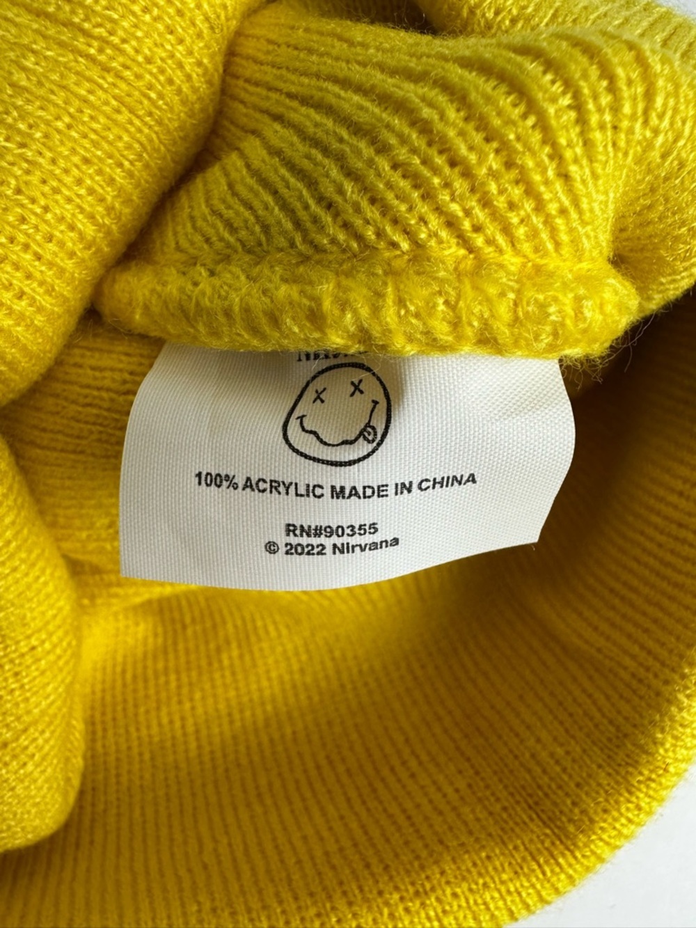 Urban Outfitters Nirvana Smiley Beanie Hat Stocking Cap NEW W/TAGS Unisex Yellow - Picture 3 of 6